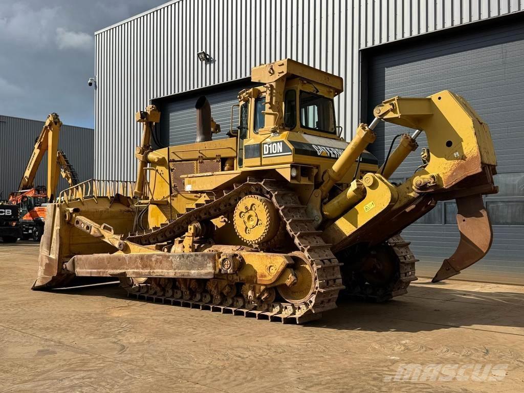 CAT D10N Telaketjupuskutraktorit