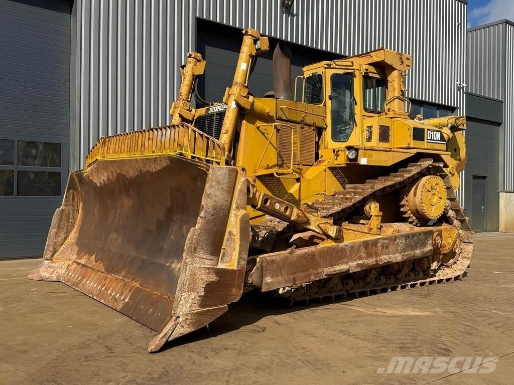 CAT D10N Telaketjupuskutraktorit