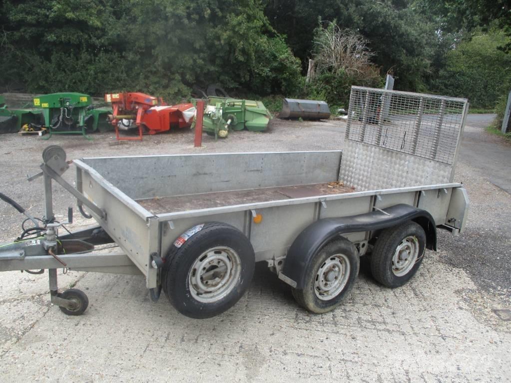 Ifor Williams GD105G Lavaperävaunut
