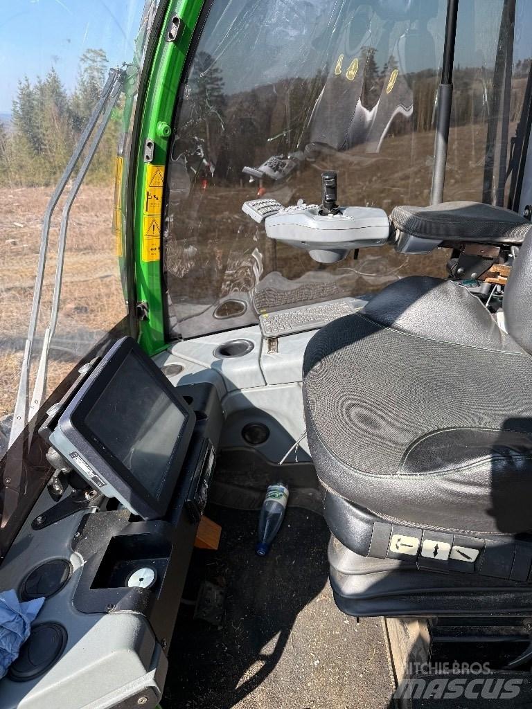 John Deere 1270 G Harvesterit