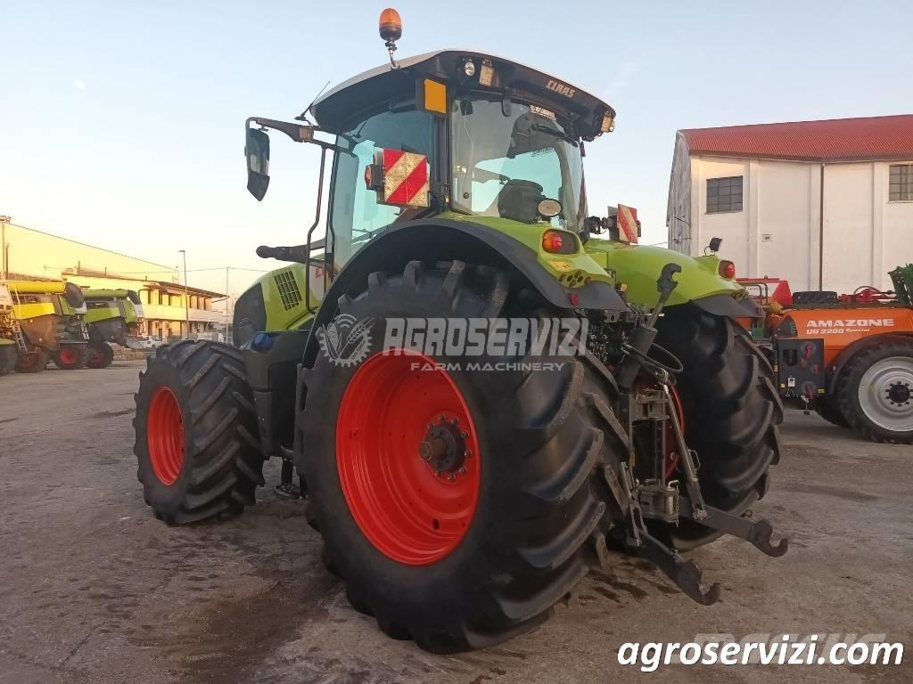 CLAAS Axion 830 Traktorit
