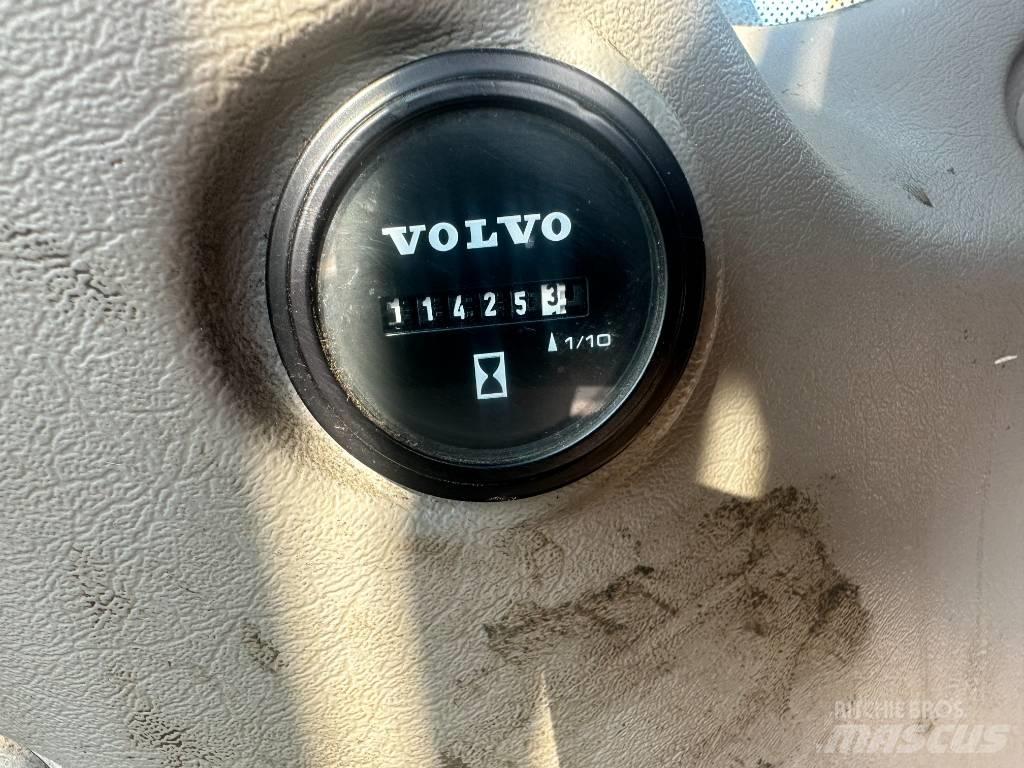 Volvo EW 210 C Pyöräkaivukoneet