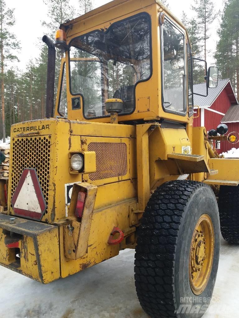 CAT 910 Pyöräkuormaajat