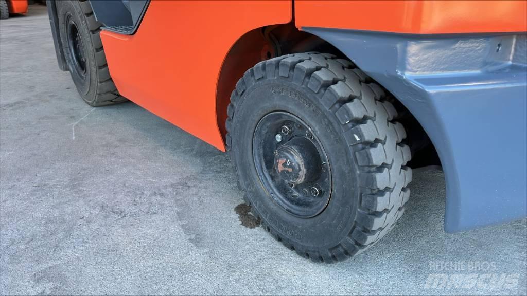 Toyota 02-8 FDF 18 Dieseltrukit