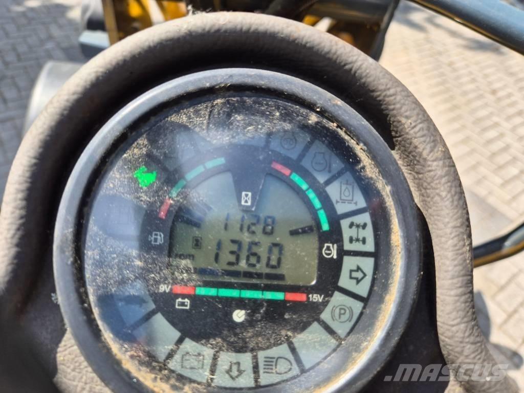 Mustang AL 306 Pienkuormaajat