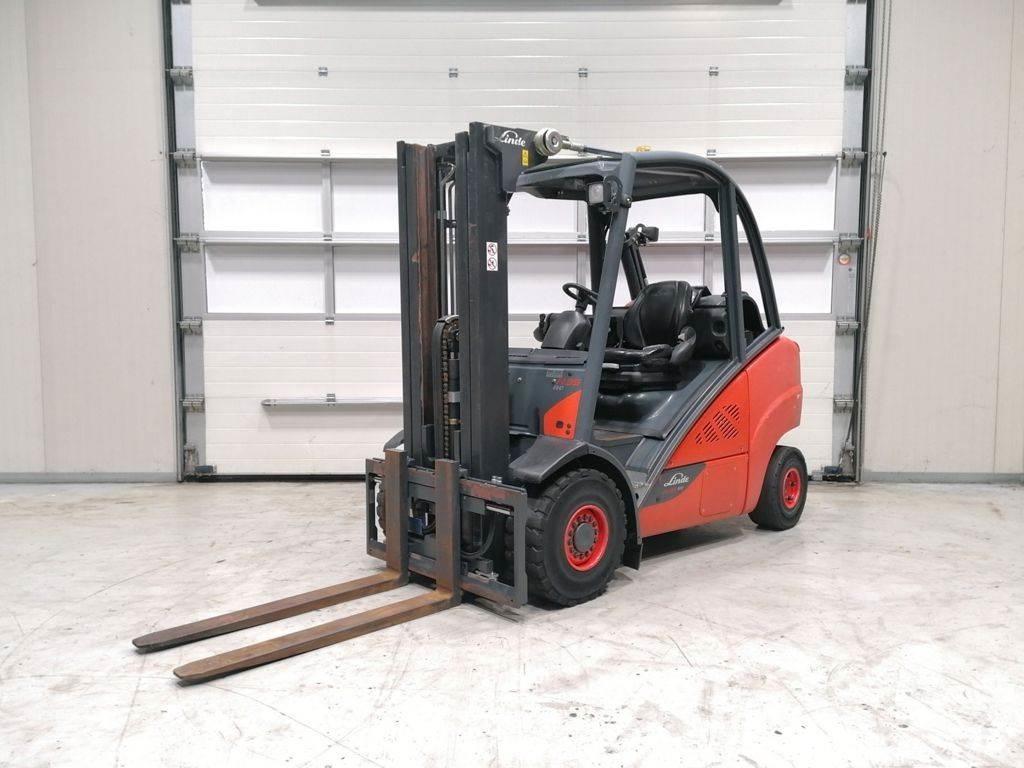 Linde H35T-02 Nestekaasutrukit