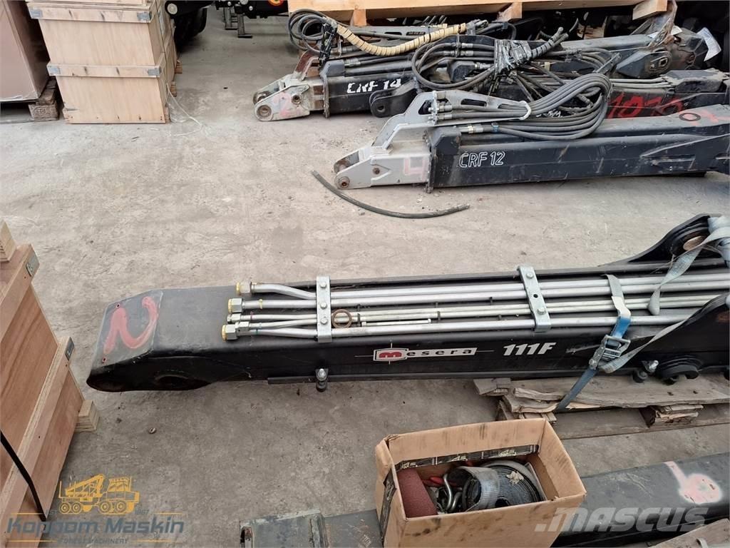 Loglift 111 Kuormatraktorinosturit