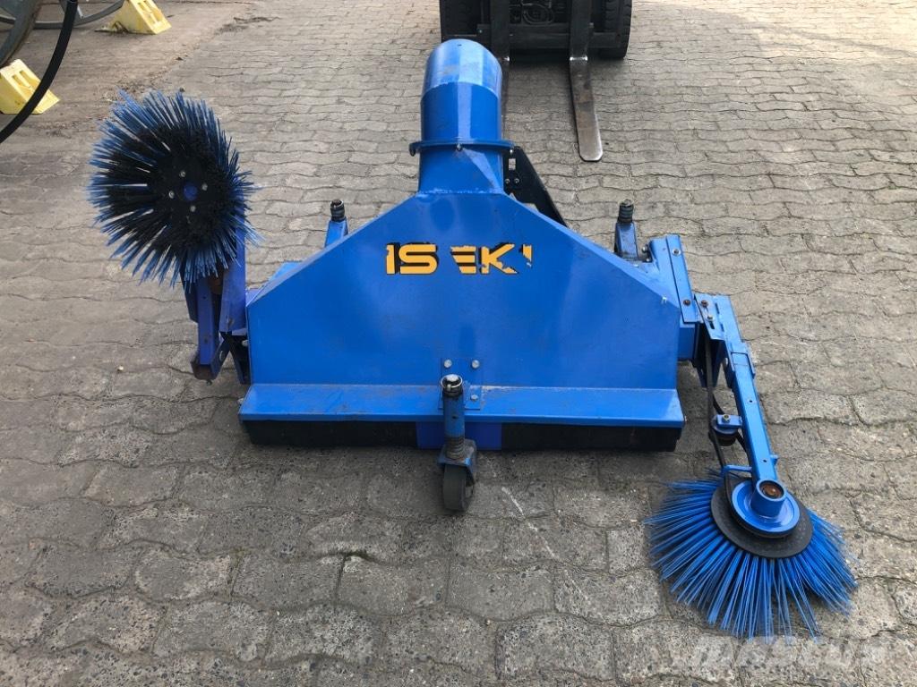 Iseki LS 100 Taajamatraktorien varusteet