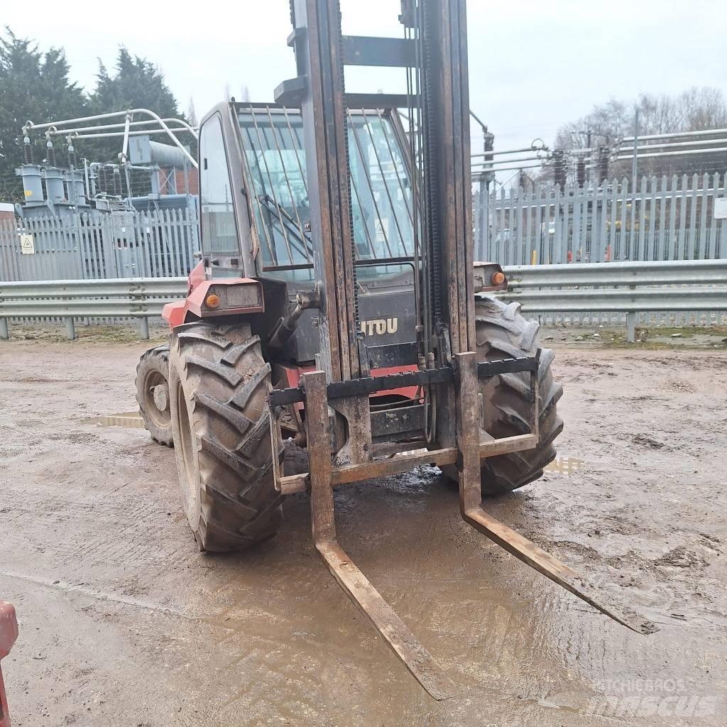 Manitou M 26.4 Maastotrukit