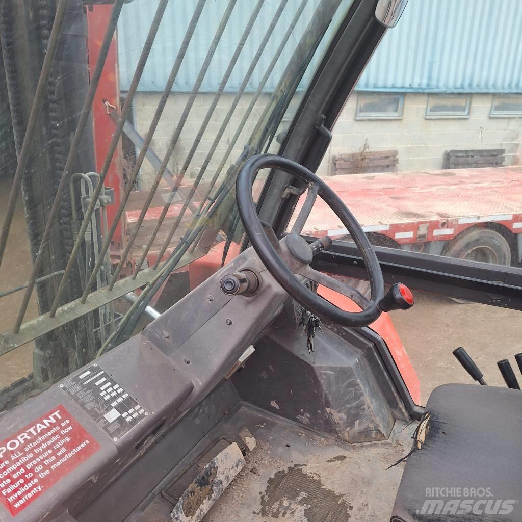 Manitou M 26.4 Maastotrukit