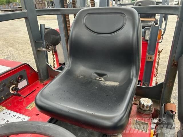 Moffett M5500 Maastotrukit