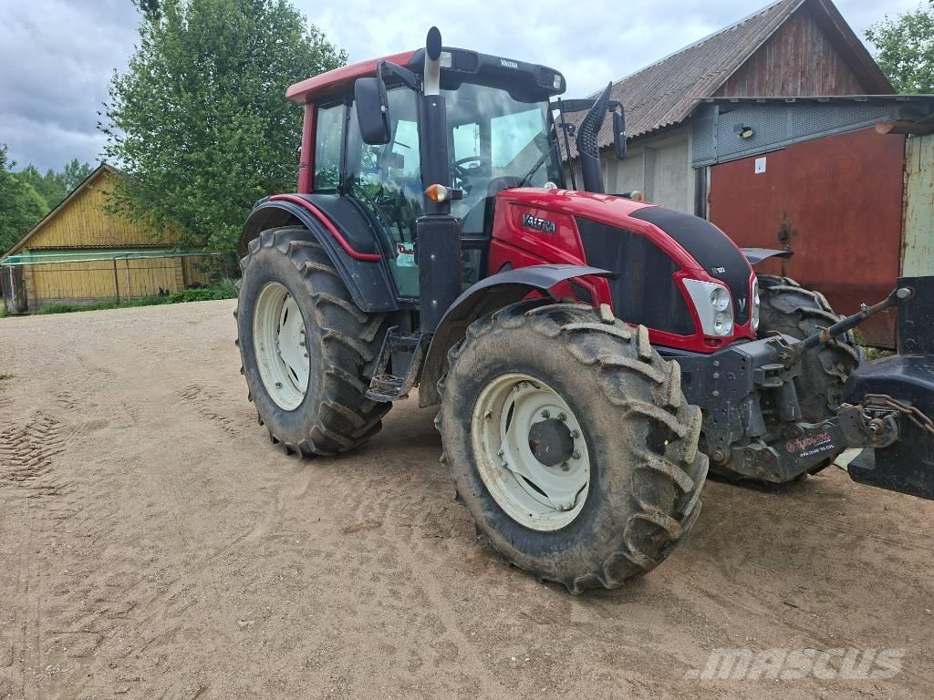 Valtra N 123 Traktorit