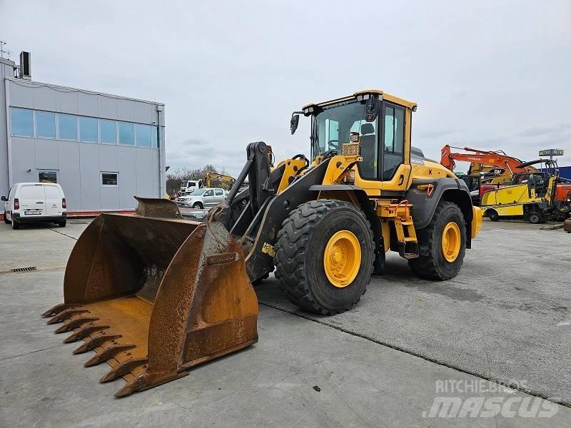 Volvo L 120 H Pyöräkuormaajat