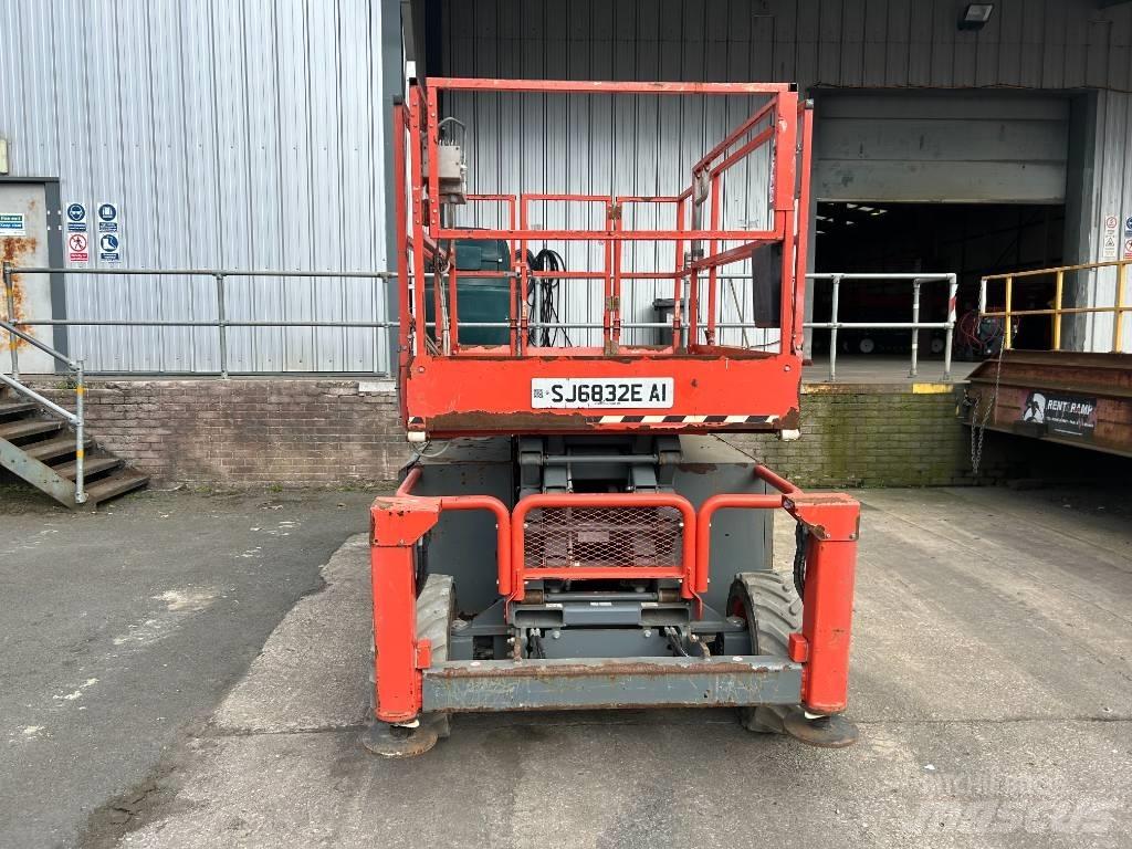 SkyJack SJ 6832 E Saksilavat