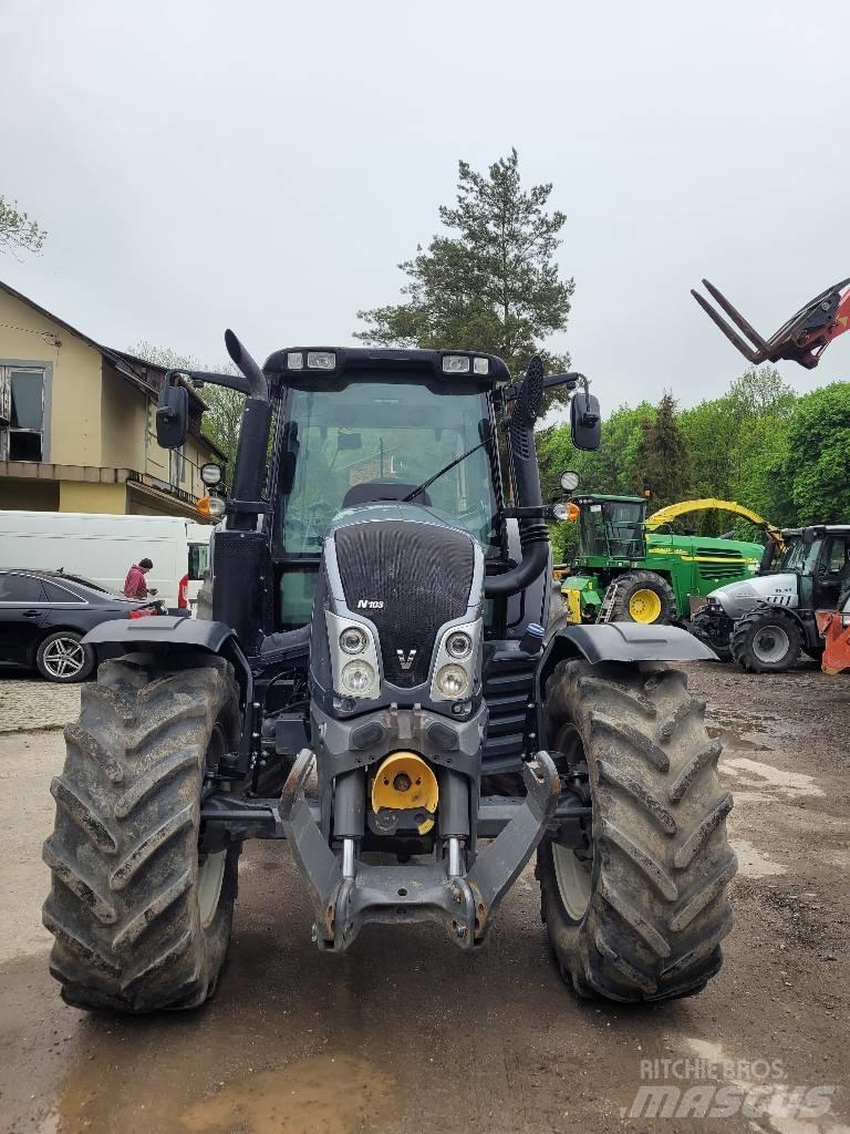 Valtra N 104 Traktorit