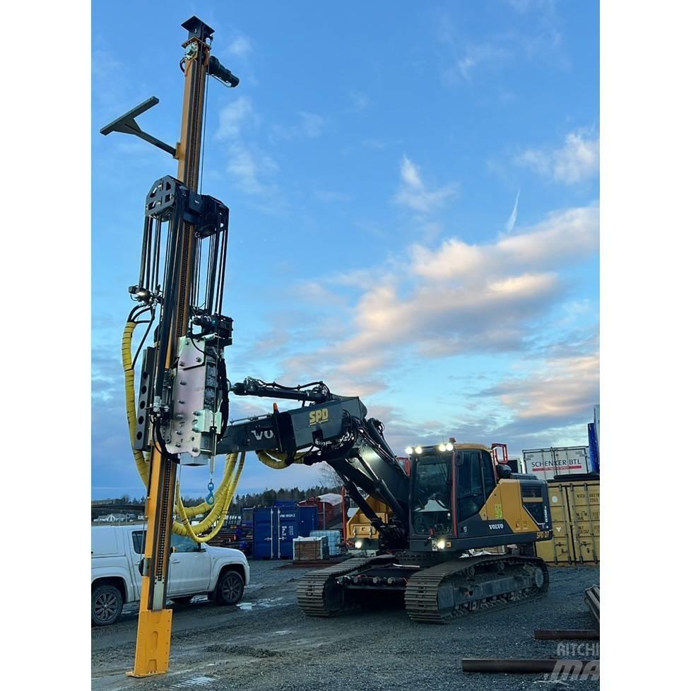 Volvo EC250-D7 Paalutuskoneet