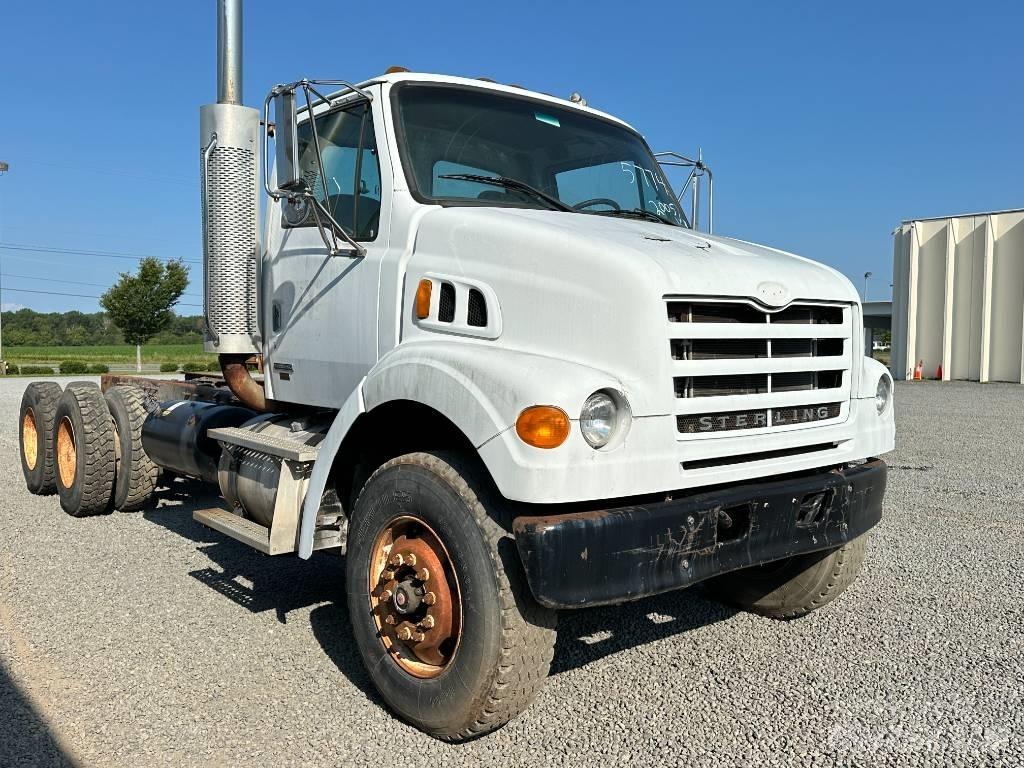 Sterling L 7500 Kuorma-autoalustat