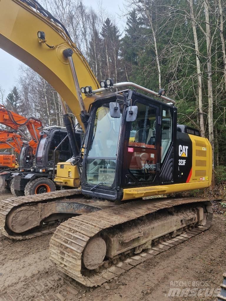 CAT 323 F L Telakaivukoneet