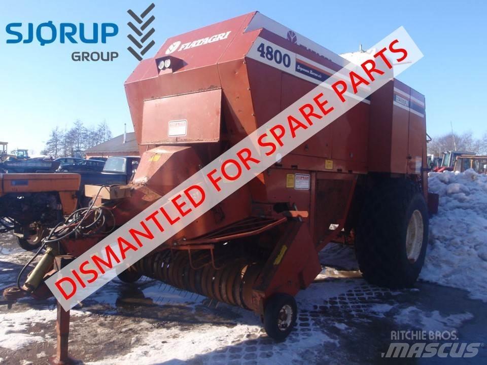 Hesston 4800 Traktorit