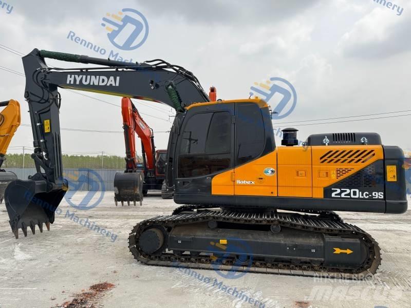 Hyundai R220LC-9S Telakaivukoneet