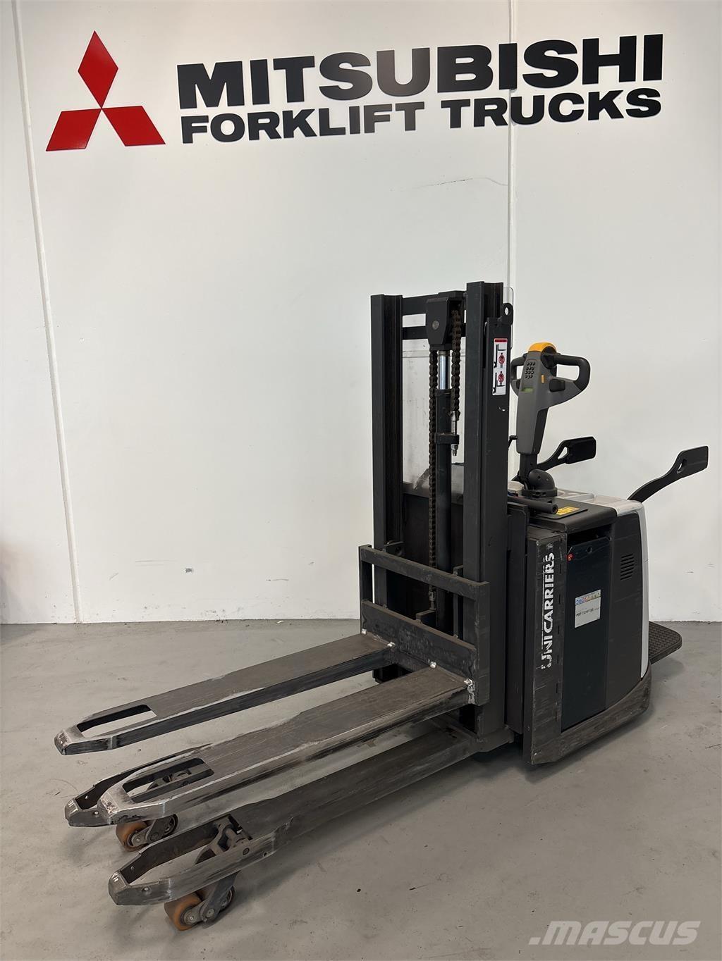 Atlet PDP200 Ajettavat pinoamisvaunut