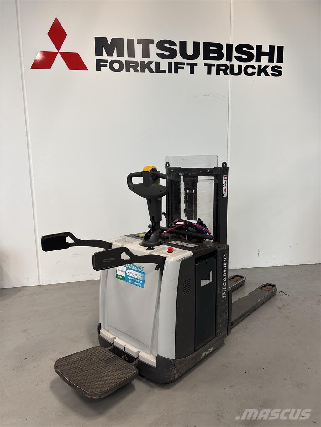 Atlet PDP200 Ajettavat pinoamisvaunut