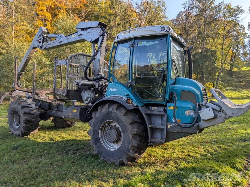 Pfanzelt Felix Kuormatraktorit