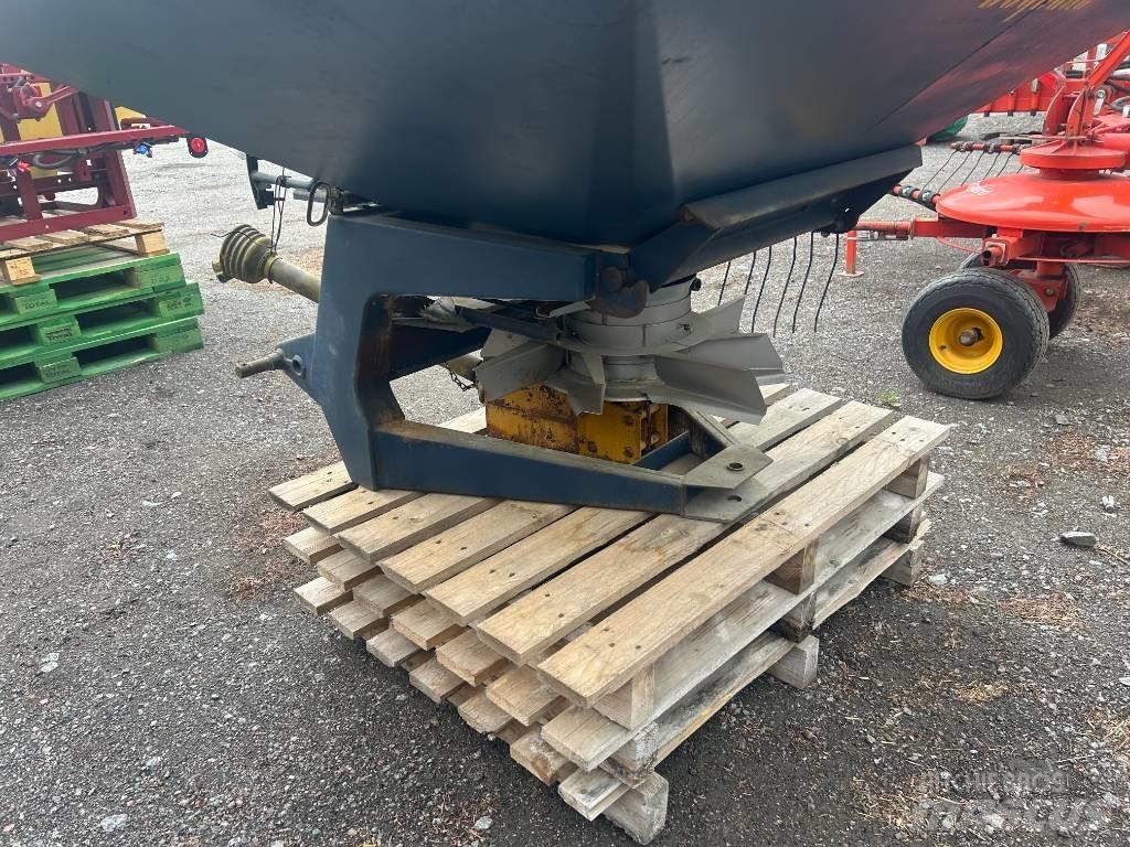Bogballe BL600 Lannoitteenlevittimet