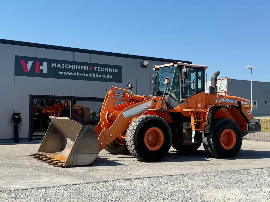 Doosan DL 300-3 Pyöräkuormaajat