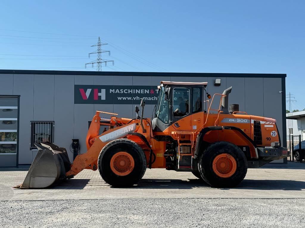 Doosan DL 300-3 Pyöräkuormaajat