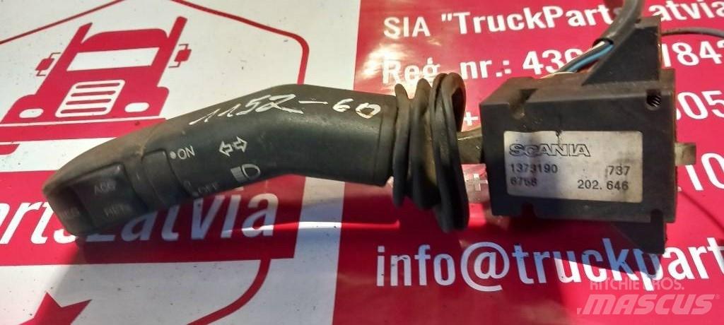 Scania R 420.   1373190 Ohjaamot ja sisustat