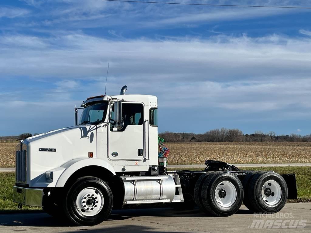 Kenworth T 800 Vetopöytäautot