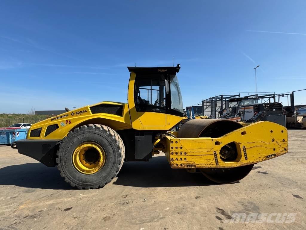 Bomag BW 226 BVC-5 Yksivalssijyrät