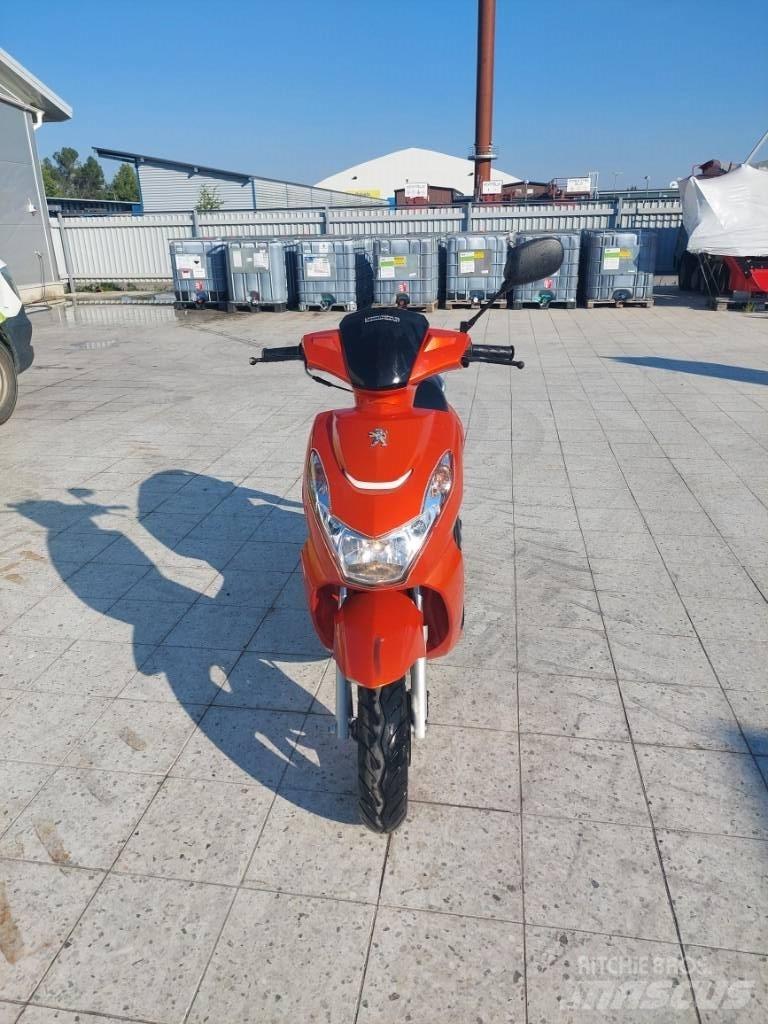 Peugeot Kisbee Mönkijät