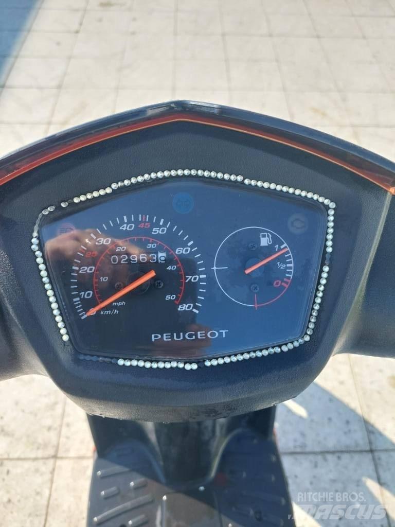Peugeot Kisbee Mönkijät
