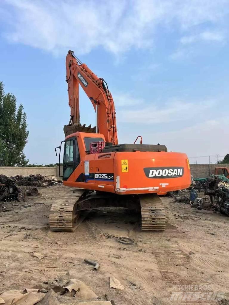 Doosan DH 225 LC-9 Telakaivukoneet