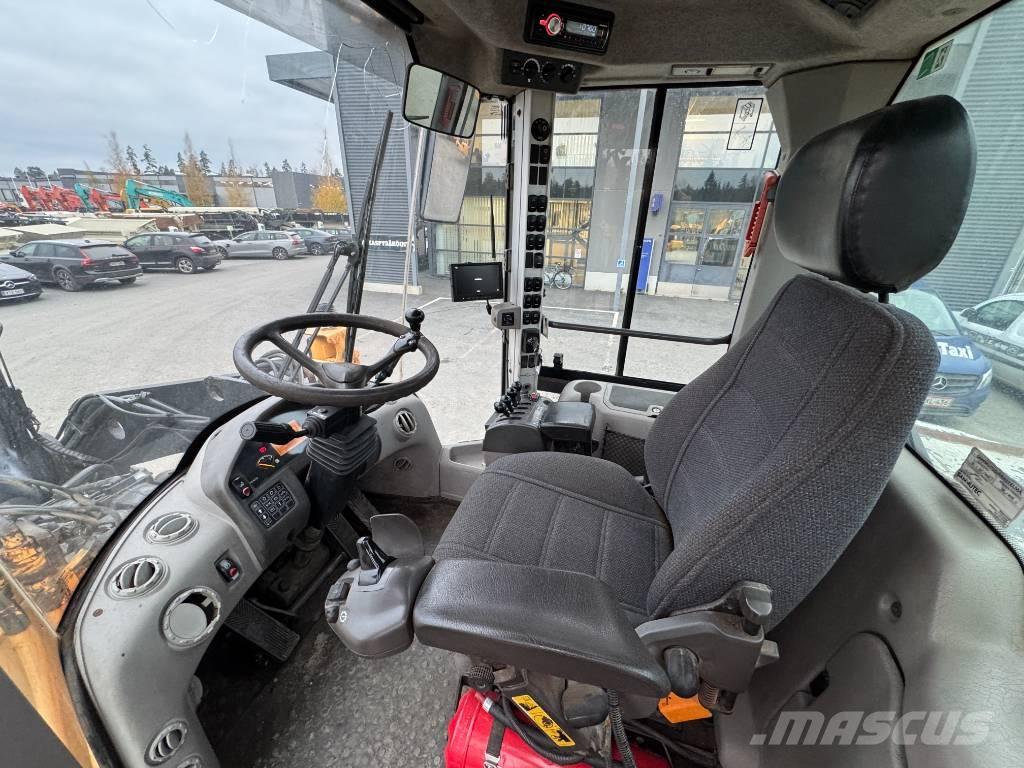 Volvo L 120 F Pyöräkuormaajat