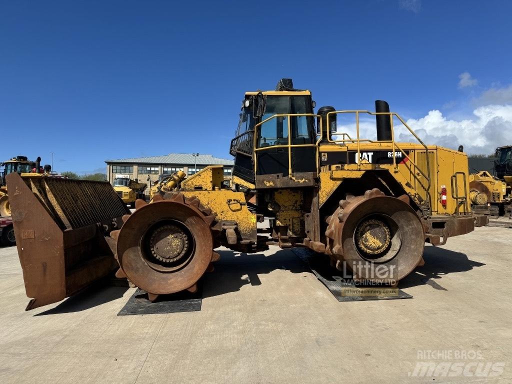 CAT 826H Kaatopaikkajyrät