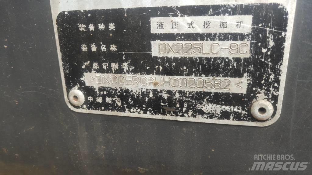 Doosan DX225LC-9C Telakaivukoneet