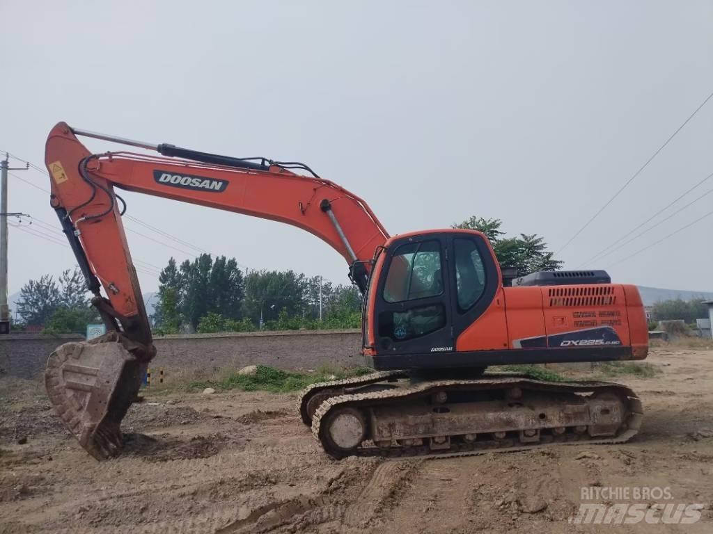 Doosan DX225LC-9C Telakaivukoneet