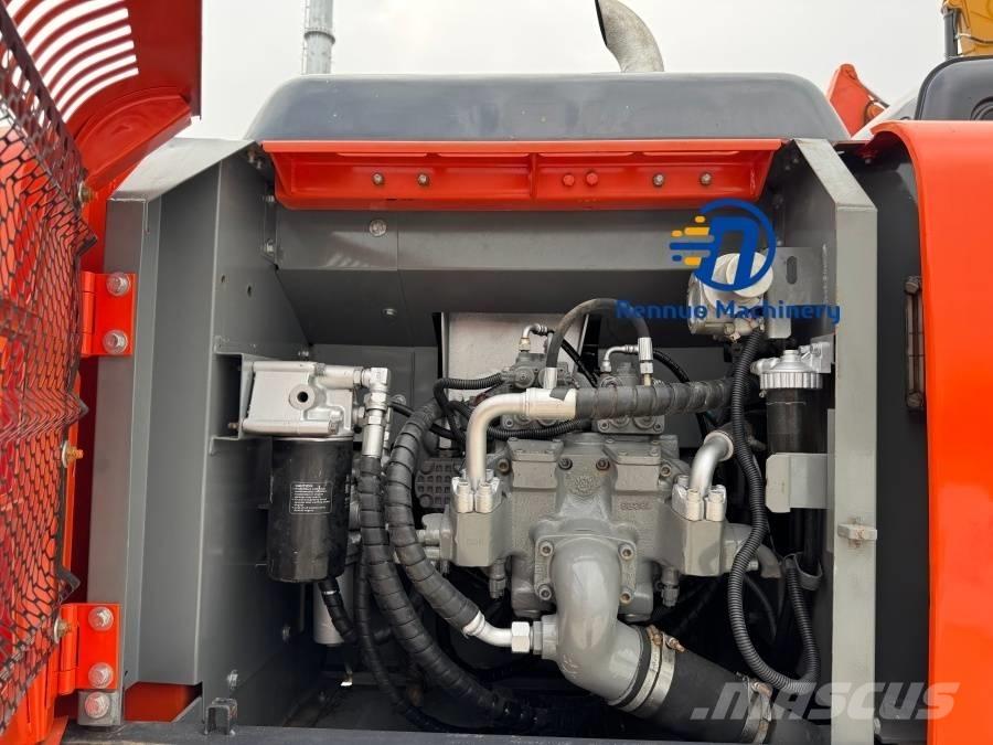 Hitachi ZX 240 Telakaivukoneet