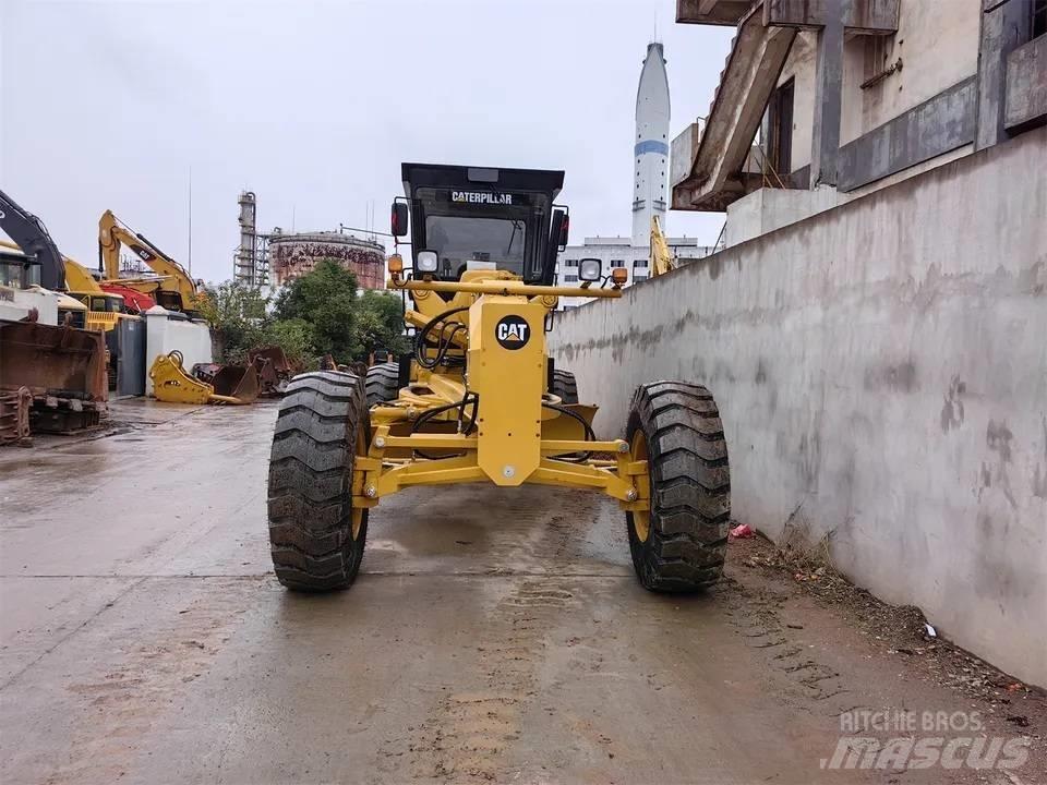CAT 140H Tiehöylät