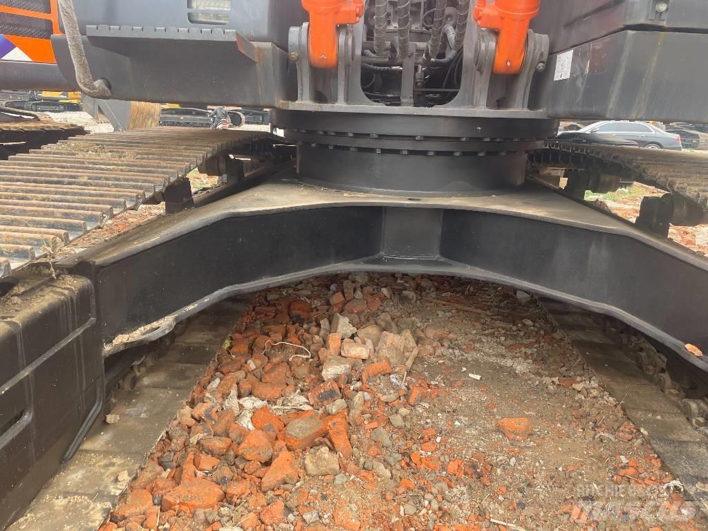 Hitachi ZX 200 Telakaivukoneet