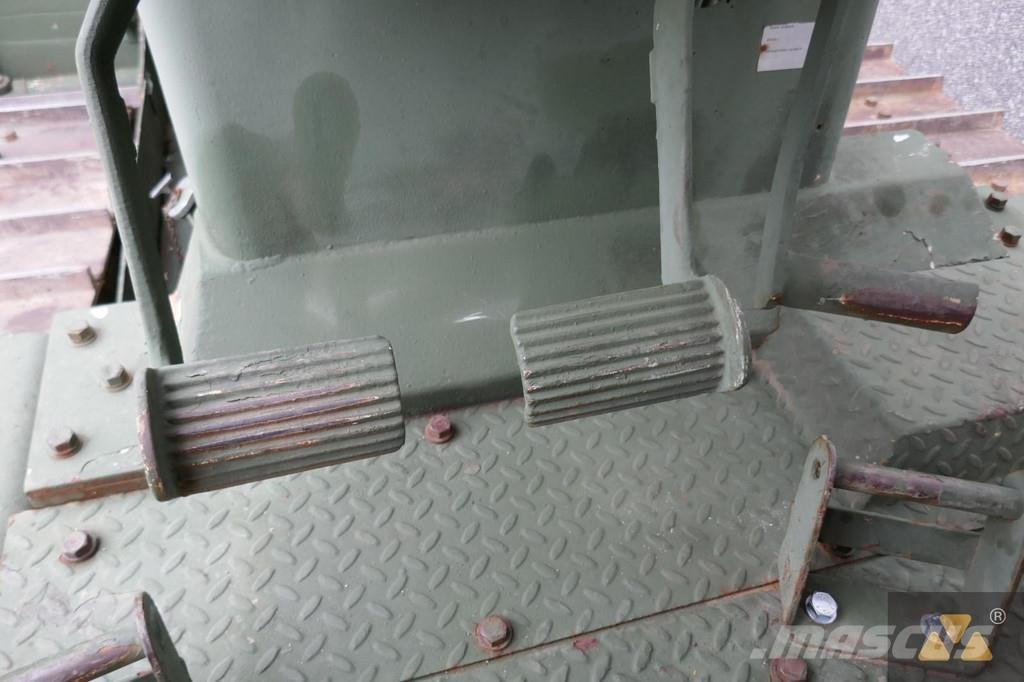 CAT D7G Ex-army Telaketjupuskutraktorit