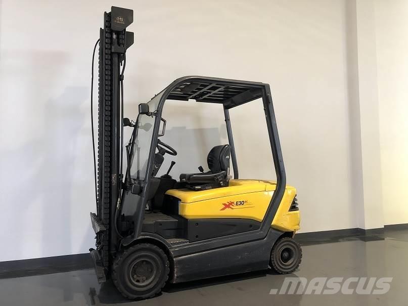 XCMG XE30 Sähkötrukit