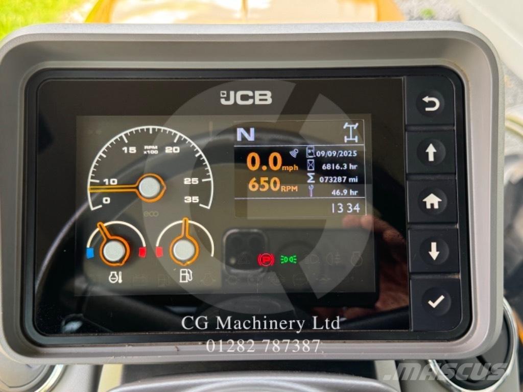 JCB Fastrac 4220 Traktorit