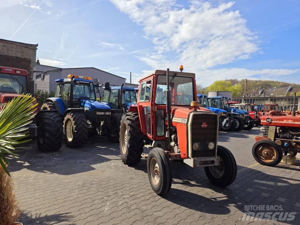 Massey Ferguson 575 Traktorit