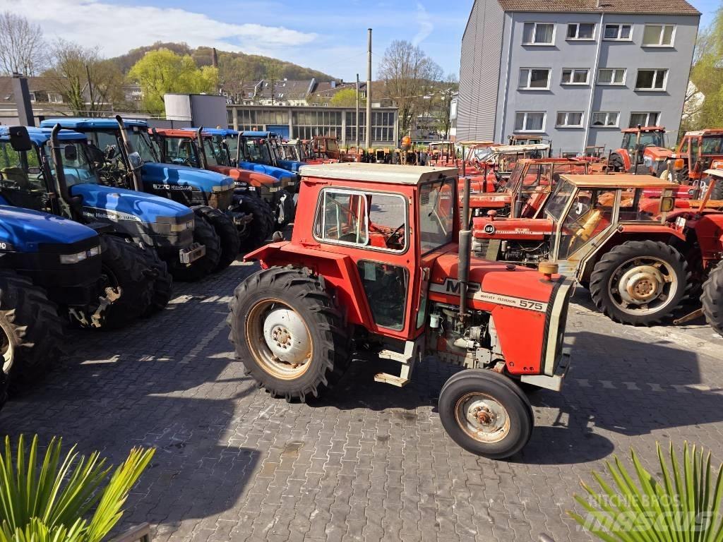 Massey Ferguson 575 Traktorit