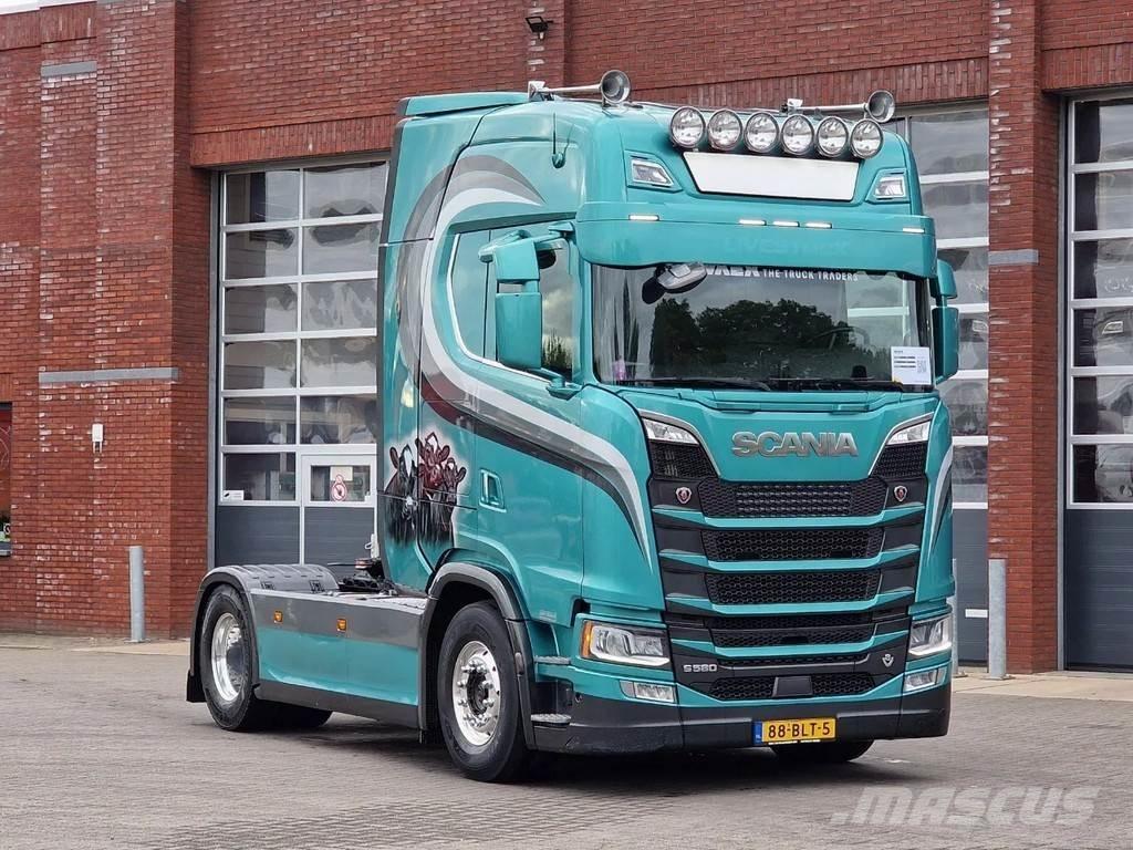 Scania S580 A4x2NB Vetopöytäautot