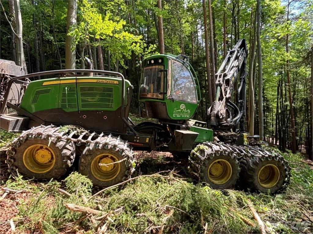 John Deere 1270 G Harvesterit